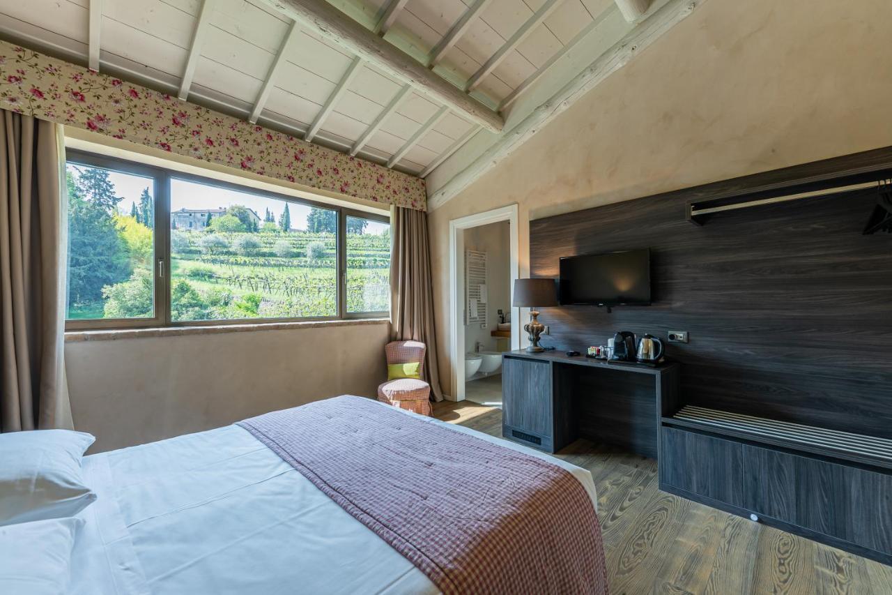 Relais Le Coste Hotel Lavagno Bagian luar foto