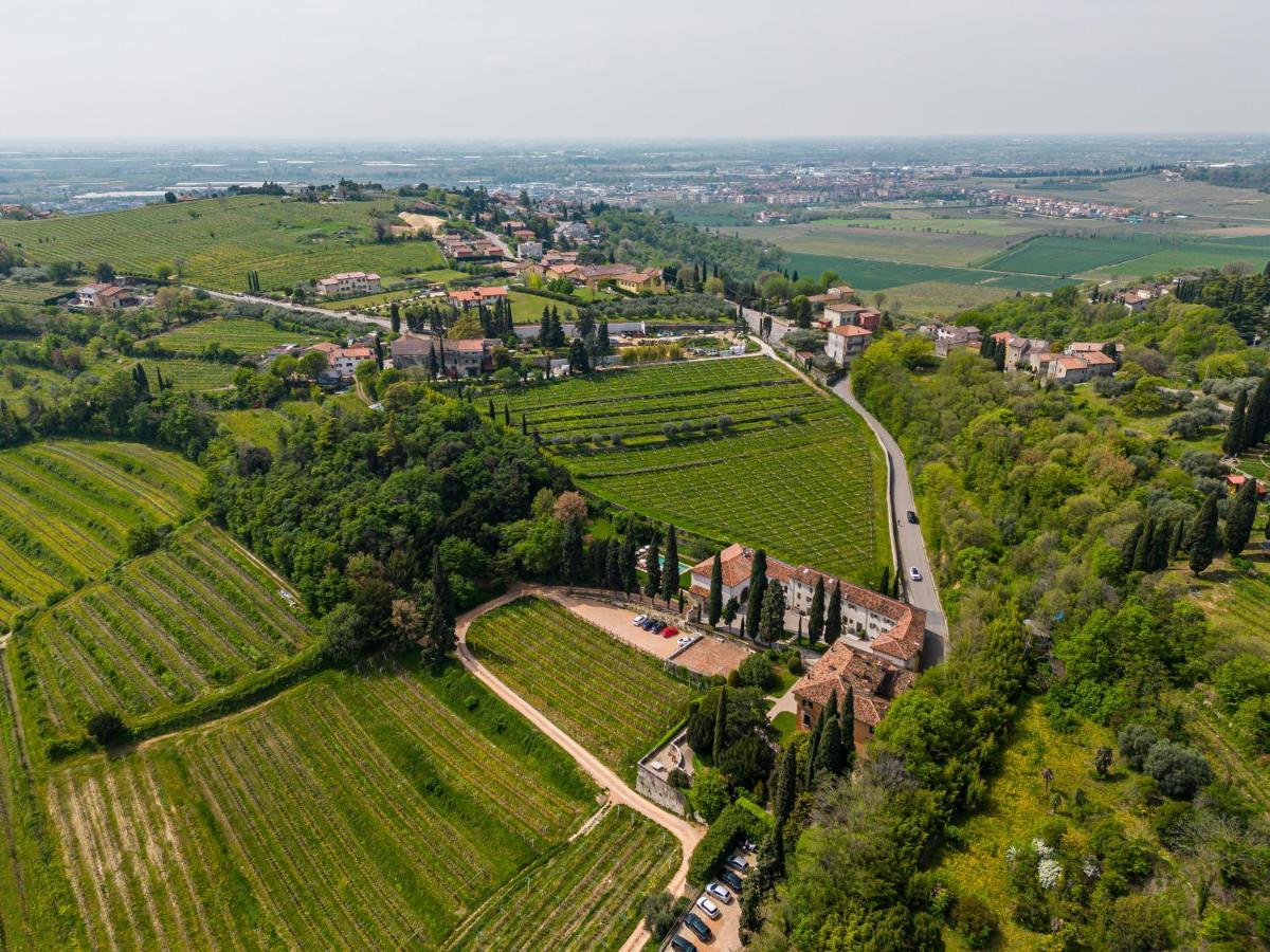 Relais Le Coste Hotel Lavagno Bagian luar foto