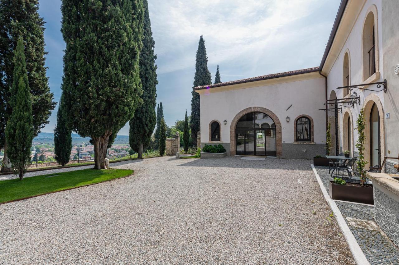 Relais Le Coste Hotel Lavagno Bagian luar foto