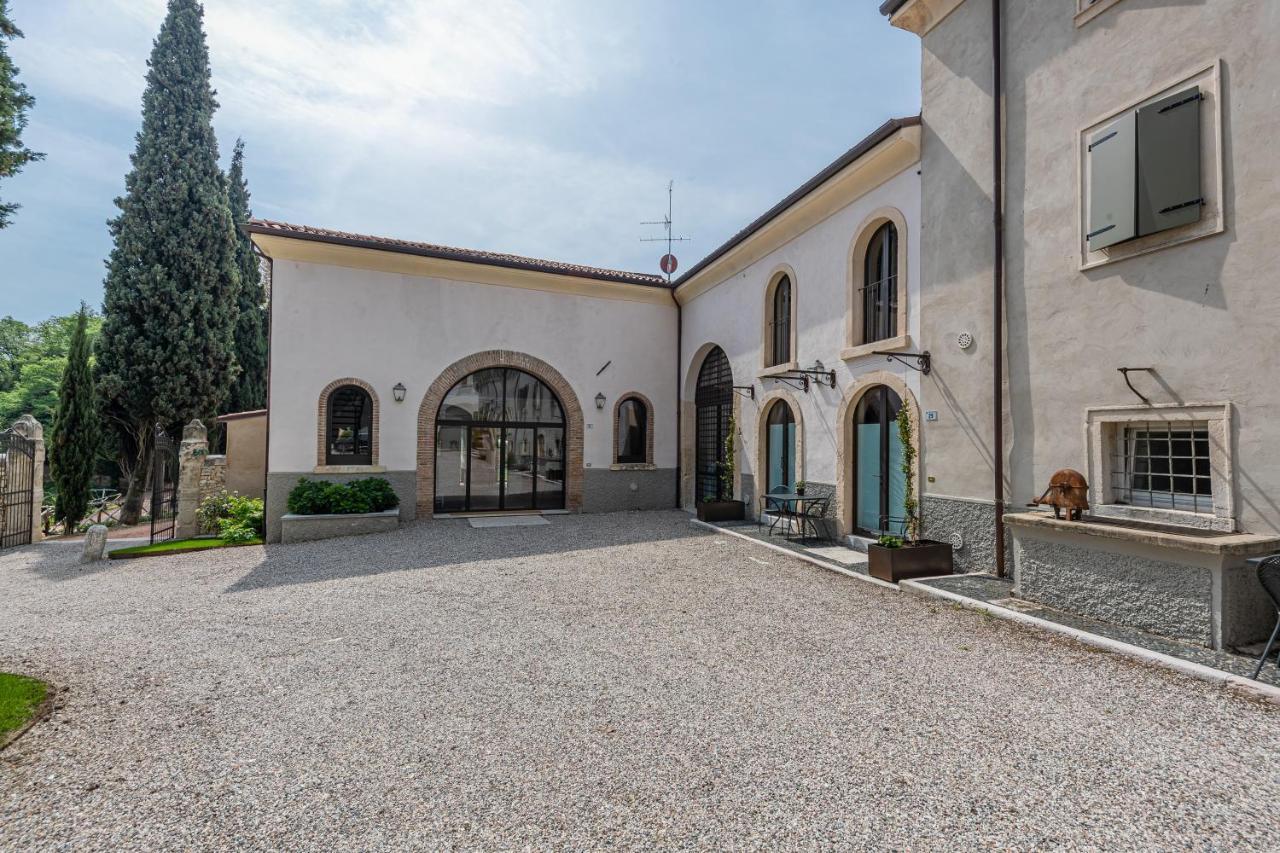 Relais Le Coste Hotel Lavagno Bagian luar foto
